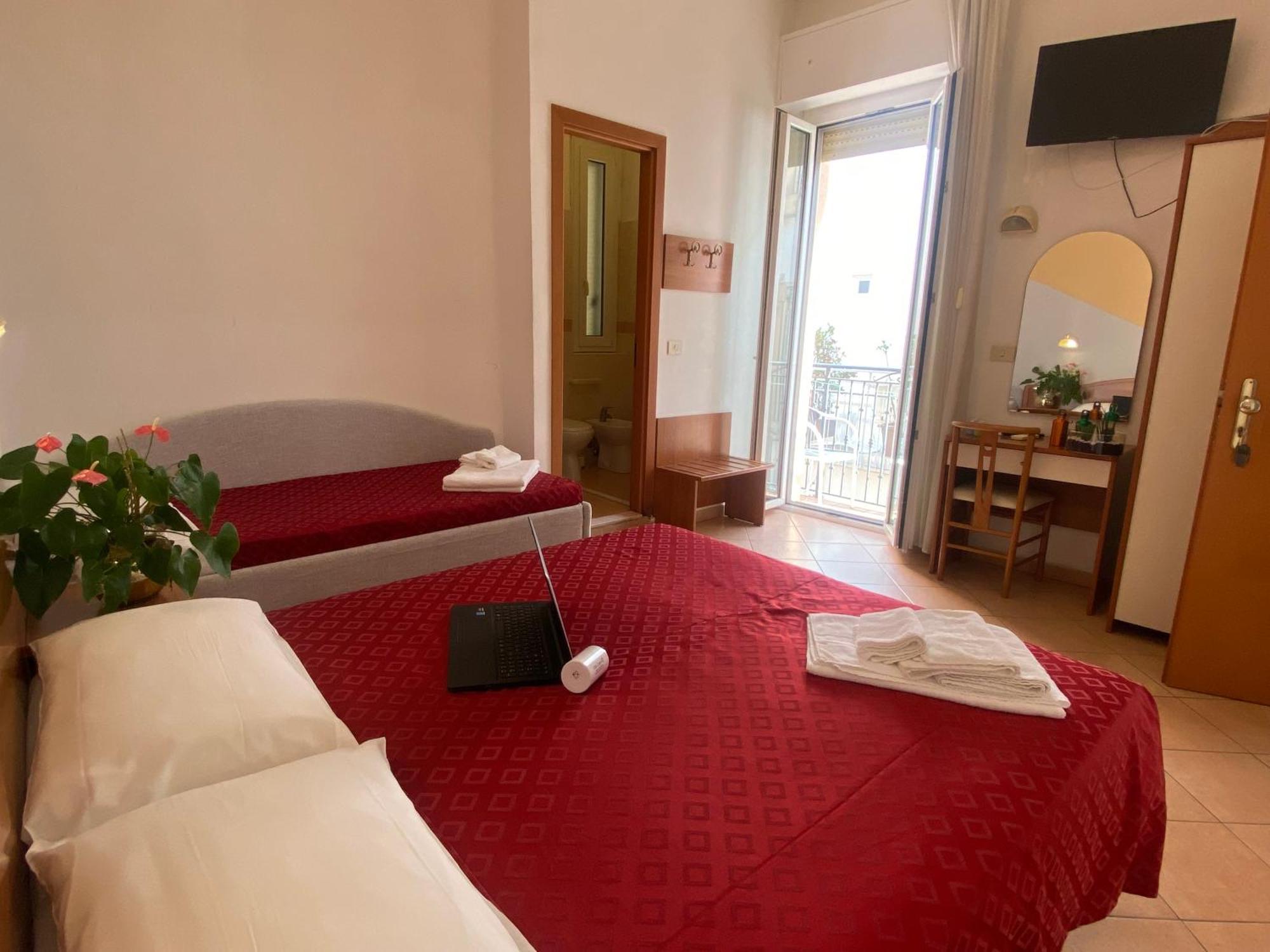 Hotel Villa Caterina Rimini Kültér fotó
