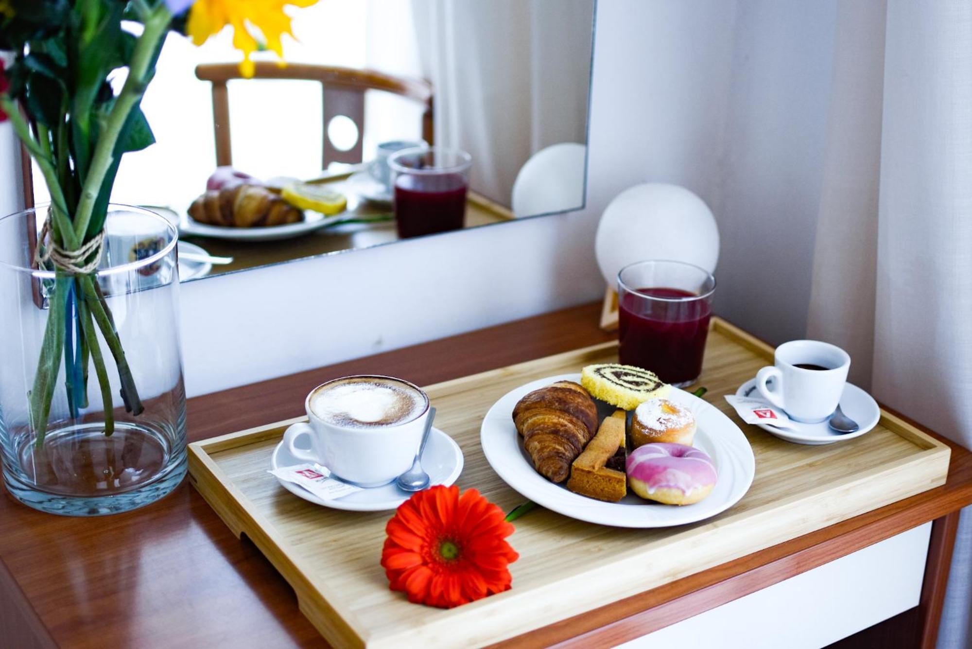 Hotel Villa Caterina Rimini Kültér fotó