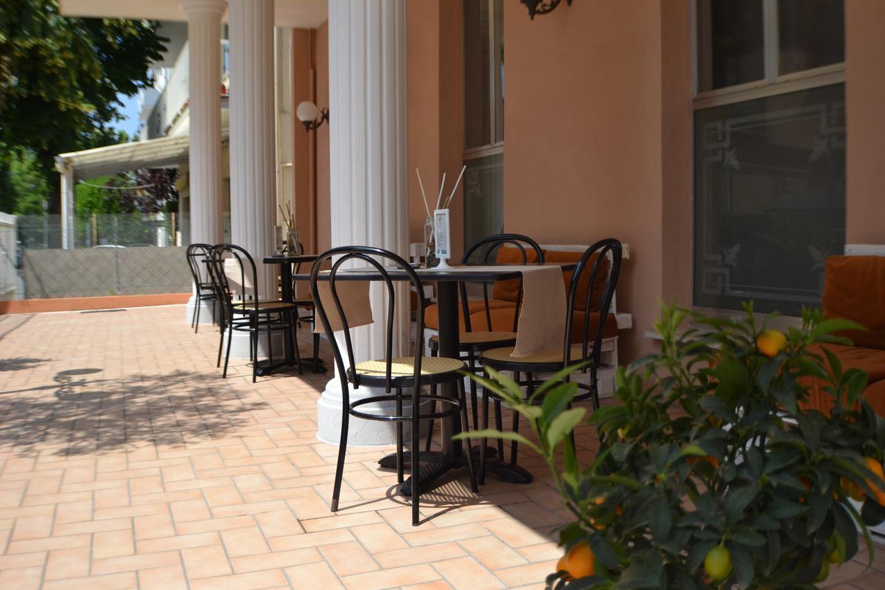 Hotel Villa Caterina Rimini Kültér fotó
